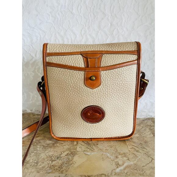 Vtg DOONEY and BOURKE tan beige braided toggle equestrian crossbody/shoulder bag - Picture 2 of 9